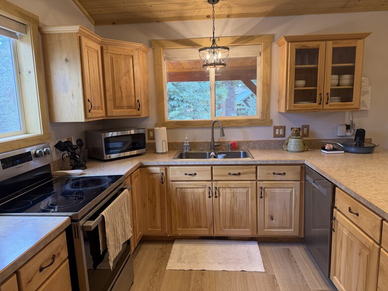 Duck Creek Mountain Cabin with Hot Tub & Casita - Duck Creek Village, Utah