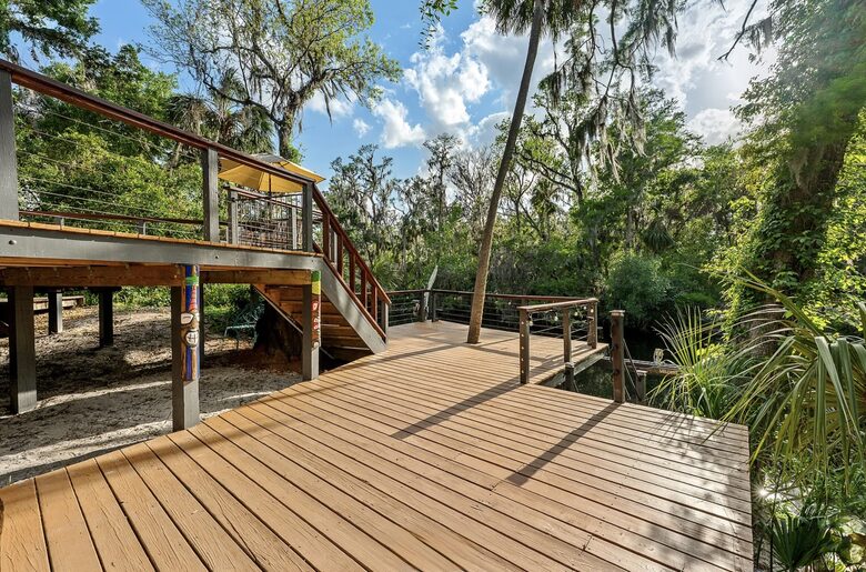Private Waterfront Haven Along a Tranquil Florida River - Brandon, Florida
