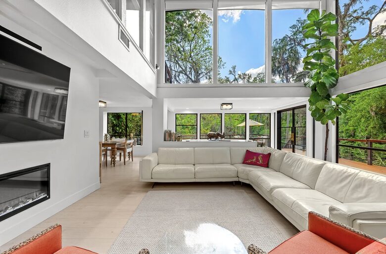 Private Waterfront Haven Along a Tranquil Florida River - Brandon, Florida