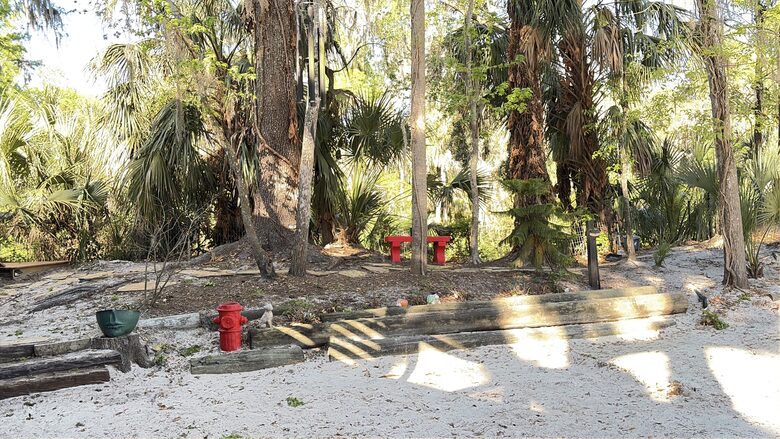 Private Waterfront Haven Along a Tranquil Florida River - Brandon, Florida