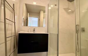 Sophisticated Azeitão Home with Heated Pool - Azeitão, São Simão, Portugal