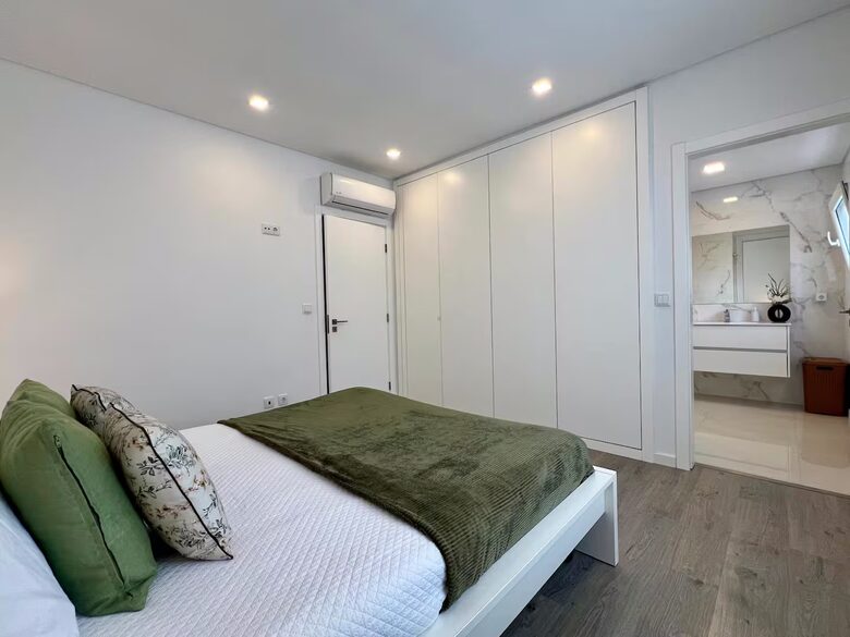 Sophisticated Azeitão Home with Heated Pool - Azeitão, São Simão, Portugal