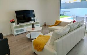 Sophisticated Azeitão Home with Heated Pool - Azeitão, São Simão, Portugal
