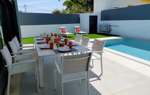Sophisticated Azeitão Home with Heated Pool - Azeitão, São Simão, Portugal