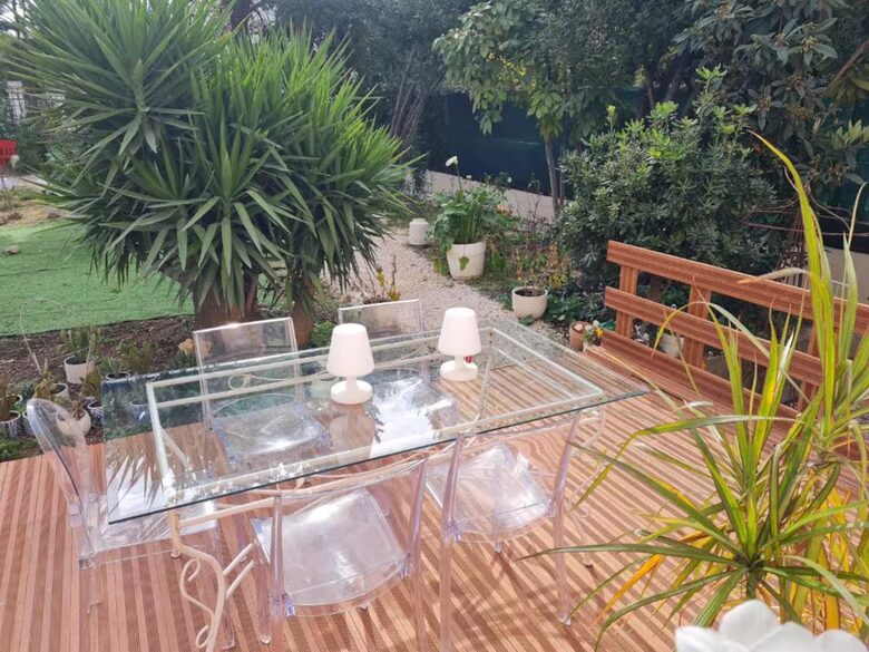 Refined Garden Townhouse in Cannes - Cannes, France