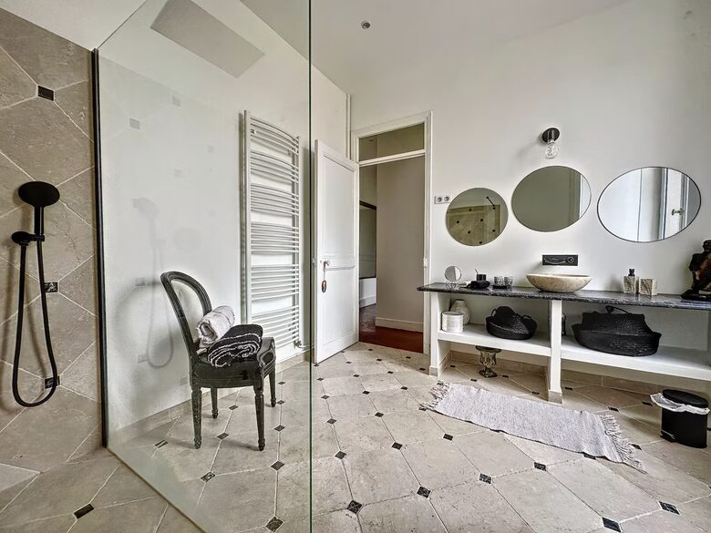 Refined Garden Townhouse in Cannes - Cannes, France