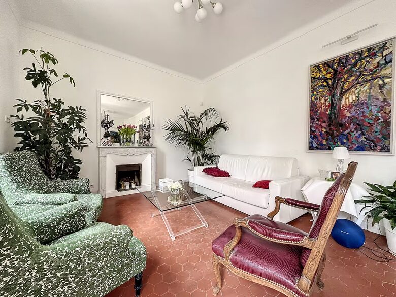 Refined Garden Townhouse in Cannes - Cannes, France