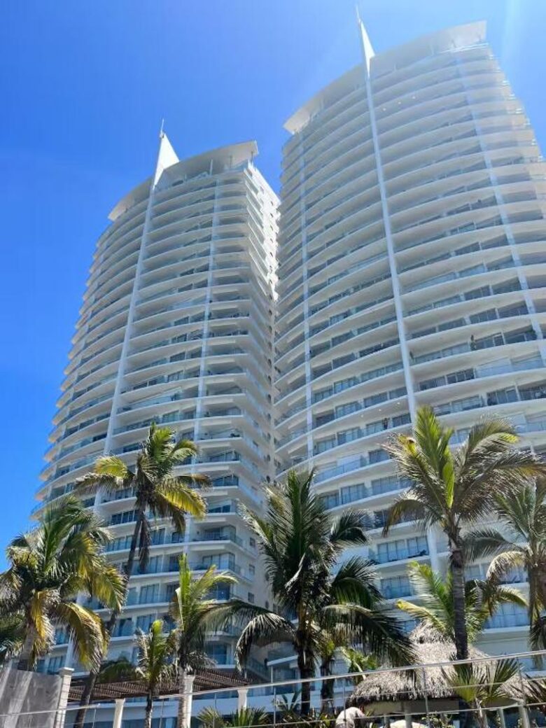 Mazatlán Beachfront Retreat with Pacific Views & Resort Amenities - Mazatlán, Mexico