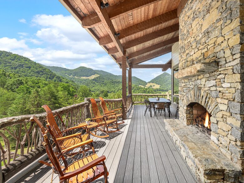 Private Western North Carolina Estate with Panoramic Mountain Views - Clyde, North Carolina