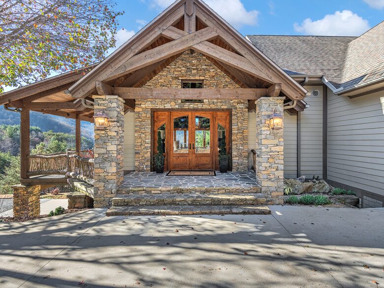 Private Western North Carolina Estate with Panoramic Mountain Views - Clyde, North Carolina