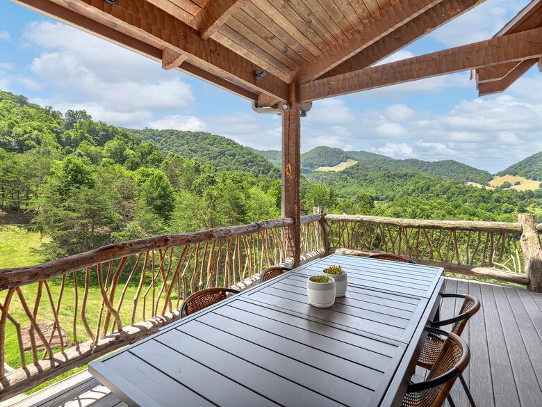 Private Western North Carolina Estate with Panoramic Mountain Views - Clyde, North Carolina