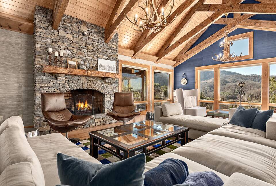 Private Western North Carolina Estate with Panoramic Mountain Views - Clyde, North Carolina