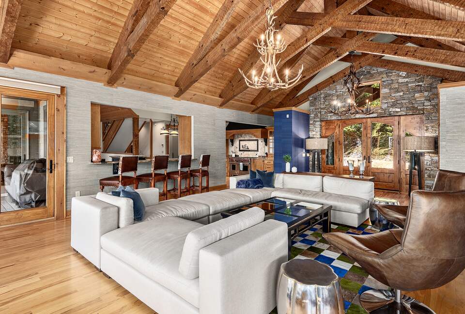 Private Western North Carolina Estate with Panoramic Mountain Views - Clyde, North Carolina