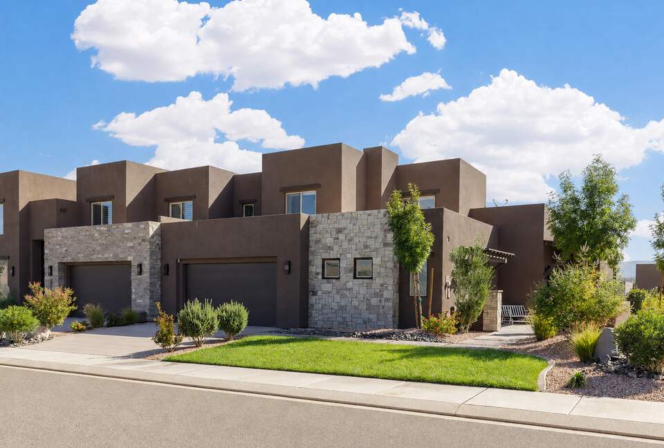 Spacious TAVA Resort Retreat near Sand Hollow Reservoir & Zion - Hurricane, Utah