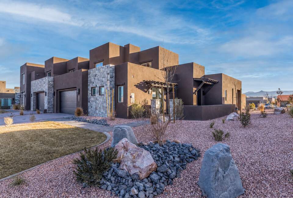 Spacious TAVA Resort Retreat near Sand Hollow Reservoir & Zion - Hurricane, Utah