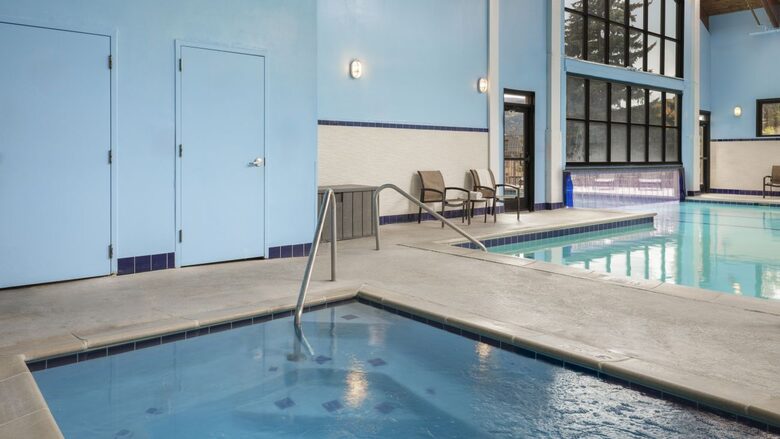 Evergreen at Streamside 2 Bedroom Sleeps 8 - Vail, Colorado