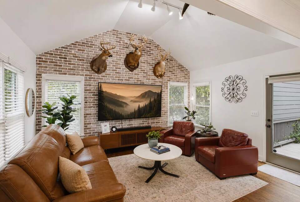 Stylish Intown Atlanta Retreat with Firepit near Piedmont Park - Atlanta, Georgia