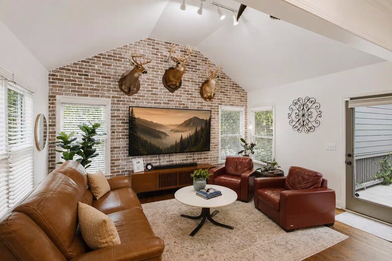 Stylish Intown Atlanta Retreat with Firepit near Piedmont Park - Atlanta, Georgia