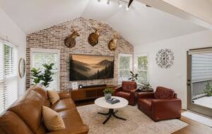 Stylish Intown Atlanta Retreat with Firepit near Piedmont Park - Atlanta, Georgia