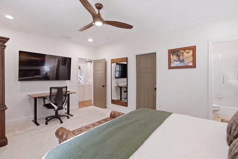 Stylish Intown Atlanta Retreat with Firepit near Piedmont Park - Atlanta, Georgia