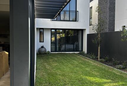Contemporary Constantia Mountain Residence - Cape Town, South Africa