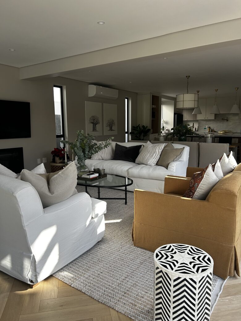 Contemporary Constantia Mountain Residence - Cape Town, South Africa