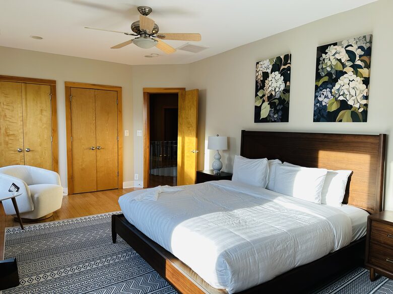 McLean Estate with Indoor Pool Near Washington DC - McLean, Virginia