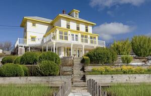 Seaside Garden House | Havre-Aubert - Havre-Aubert, Canada