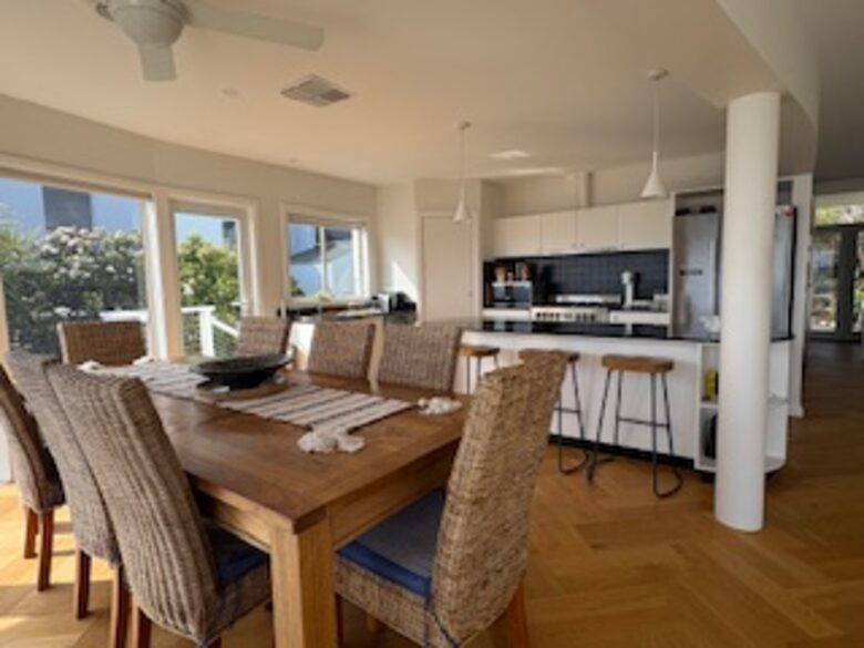 Mount Martha Home with Port Phillip Bay Sunsets - Melbourne, Australia