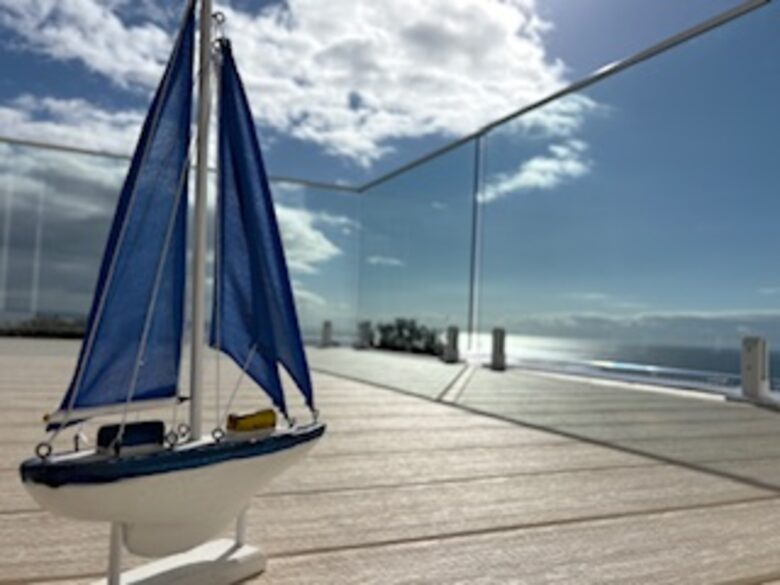 Mount Martha Home with Port Phillip Bay Sunsets - Melbourne, Australia