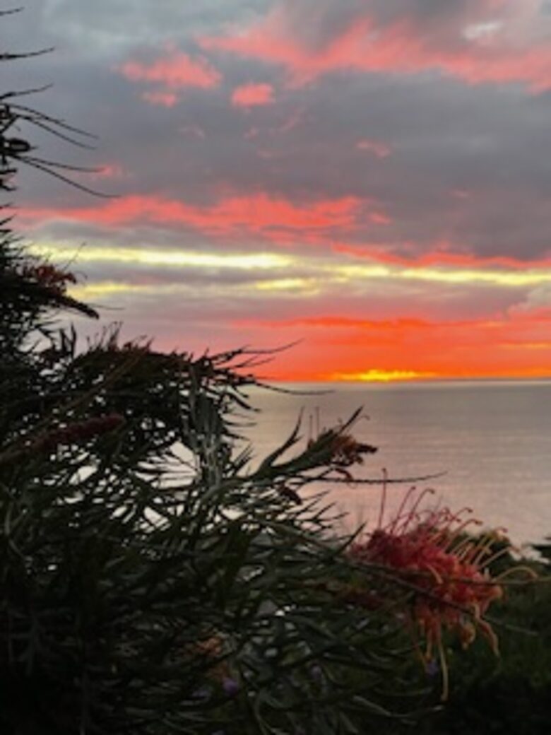 Mount Martha Home with Port Phillip Bay Sunsets - Melbourne, Australia