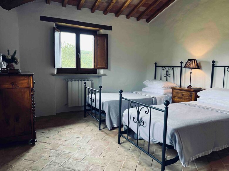 Secluded Stone Farmhouse with Pool & Sweeping Umbrian Views - Montone, Italy