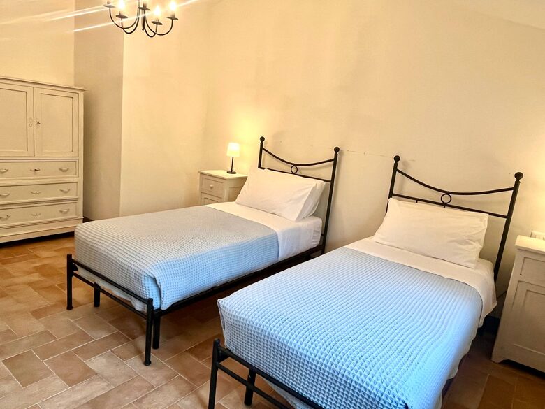 Secluded Stone Farmhouse with Pool & Sweeping Umbrian Views - Montone, Italy