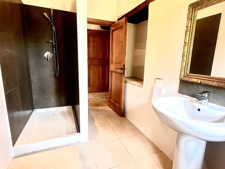 Secluded Stone Farmhouse with Pool & Sweeping Umbrian Views - Montone, Italy