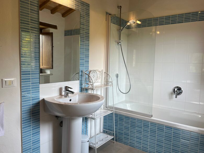 Secluded Stone Farmhouse with Pool & Sweeping Umbrian Views - Montone, Italy