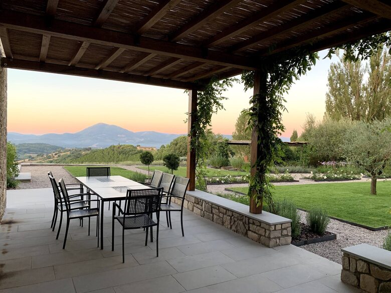 Secluded Stone Farmhouse with Pool & Sweeping Umbrian Views - Montone, Italy