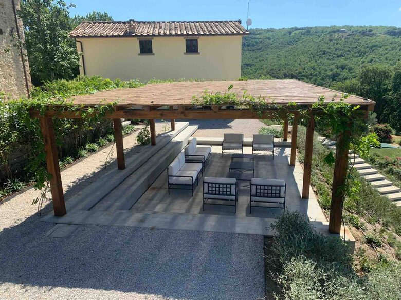 Secluded Stone Farmhouse with Pool & Sweeping Umbrian Views - Montone, Italy