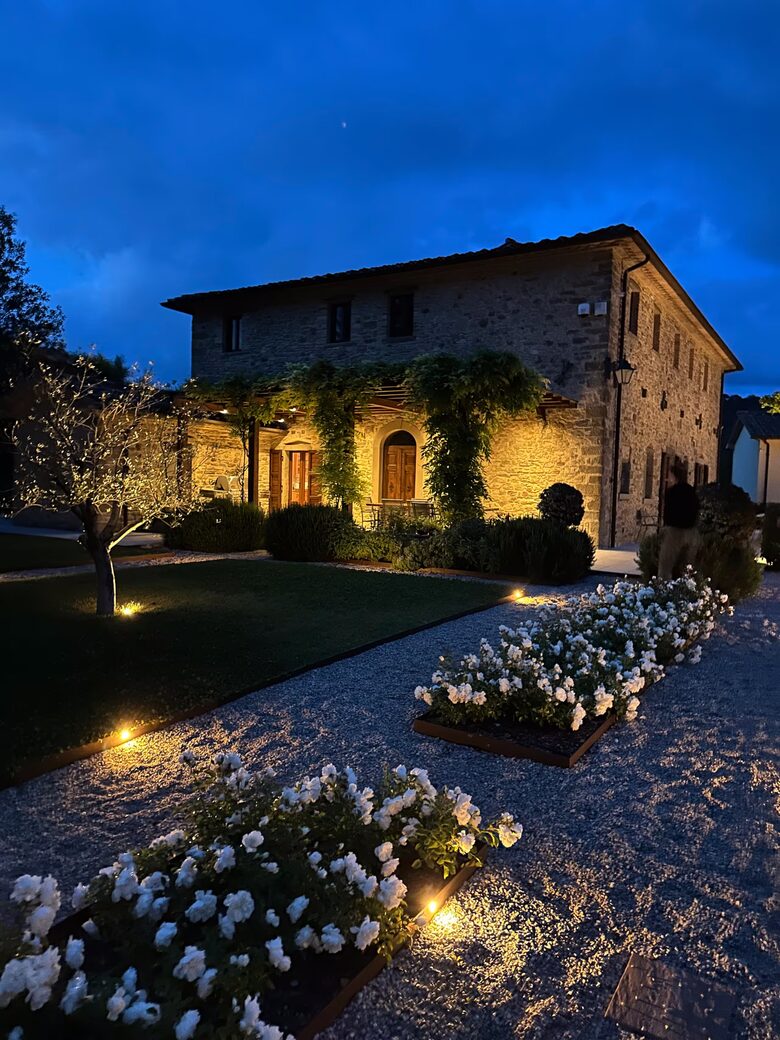 Secluded Stone Farmhouse with Pool & Sweeping Umbrian Views - Montone, Italy