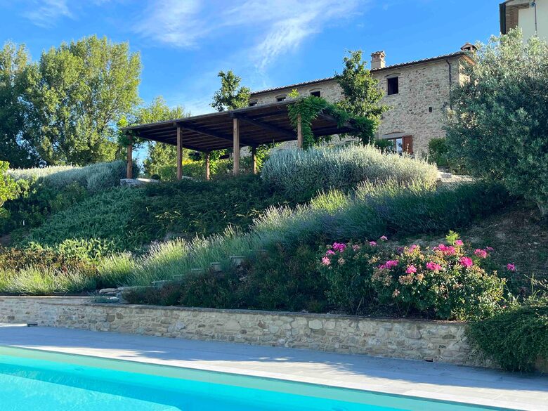 Secluded Stone Farmhouse with Pool & Sweeping Umbrian Views - Montone, Italy