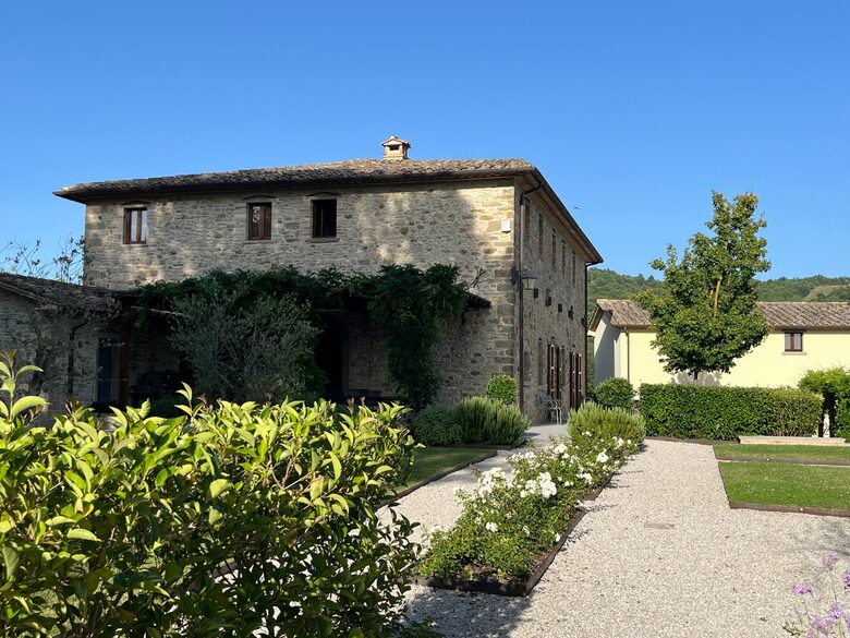 Secluded Stone Farmhouse with Pool & Sweeping Umbrian Views - Montone, Italy