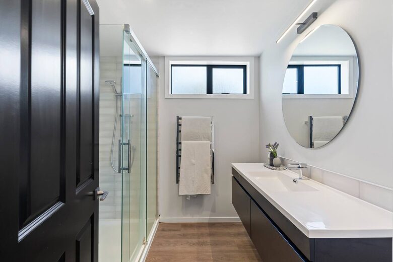 Devonport Penthouse with Harbour Views and Ferry Access - Auckland, New Zealand