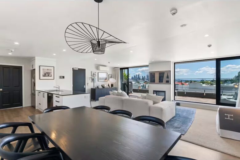 Devonport Penthouse with Harbour Views and Ferry Access - Auckland, New Zealand