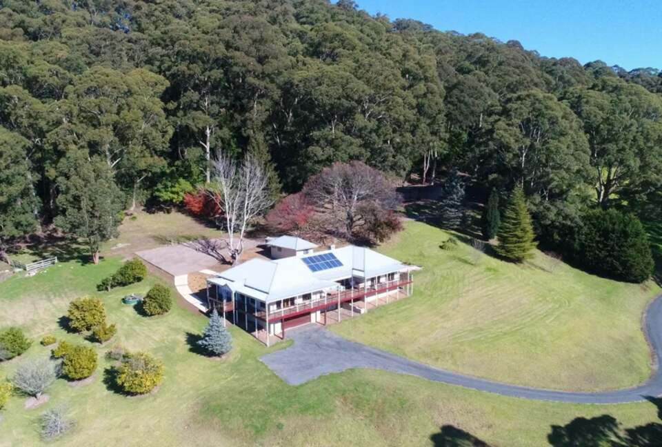 96-Acre Kangaroo Valley Lodge with Mountain Views - Bellawongarah, Australia