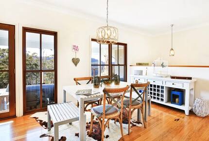 96-Acre Kangaroo Valley Lodge with Mountain Views - Bellawongarah, Australia