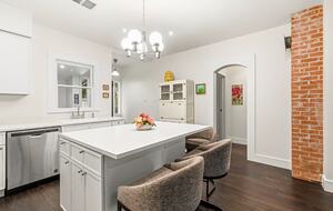 Charming Historic Home Near Downtown Brenham - Brenham, Texas