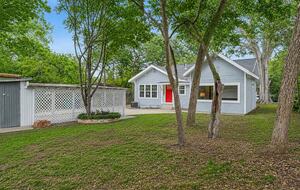 Charming Historic Home Near Downtown Brenham - Brenham, Texas