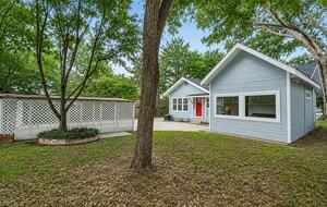 Charming Historic Home Near Downtown Brenham - Brenham, Texas