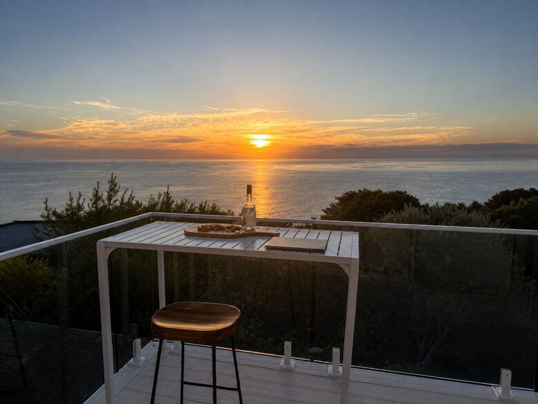 Mount Martha Home with Port Phillip Bay Sunsets - Melbourne, Australia
