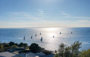 Mount Martha Home with Port Phillip Bay Sunsets - Melbourne, Australia