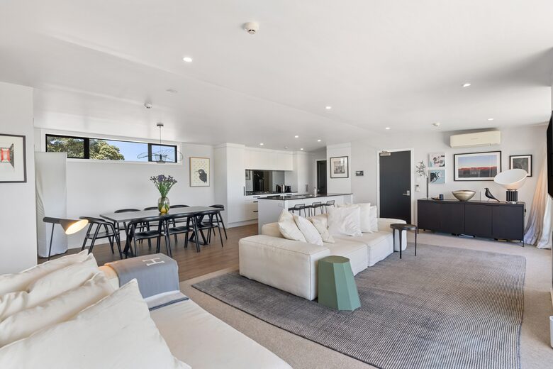 Devonport Penthouse with Harbour Views and Ferry Access - Auckland, New Zealand